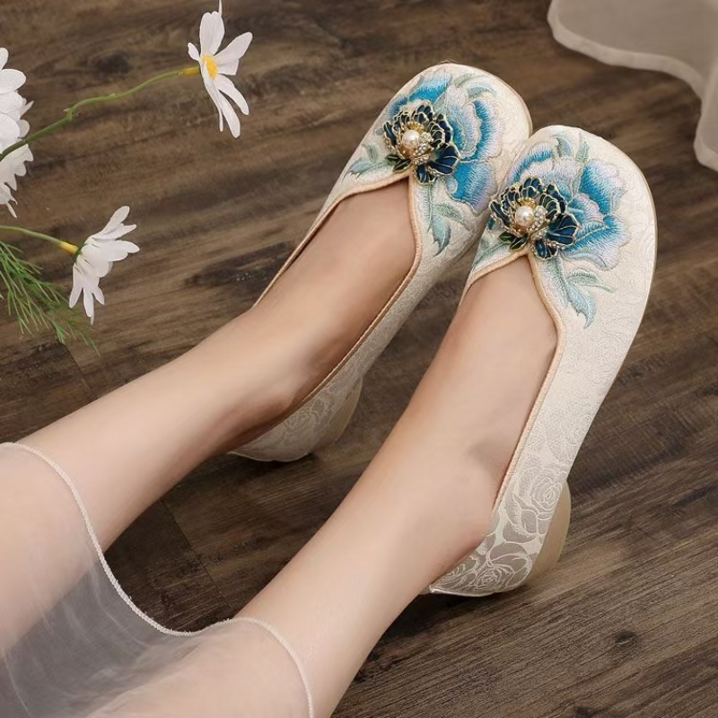 Kadın Düşük Topuk İşlemeli Kum - Embroidery Canvas incelemesi ve fiyatı